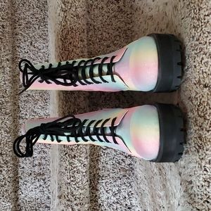 Horoscopez World Is My Oyster Combat Boots